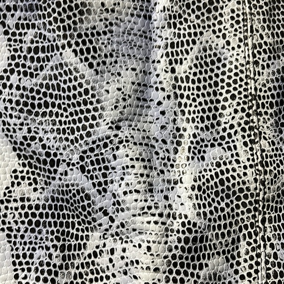 ALICE + OLIVIA SKIRT - Picture 6 of 6